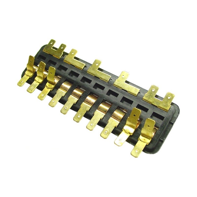 boite à fusibles 10 fusibles (vendu sans le couvre fusible)