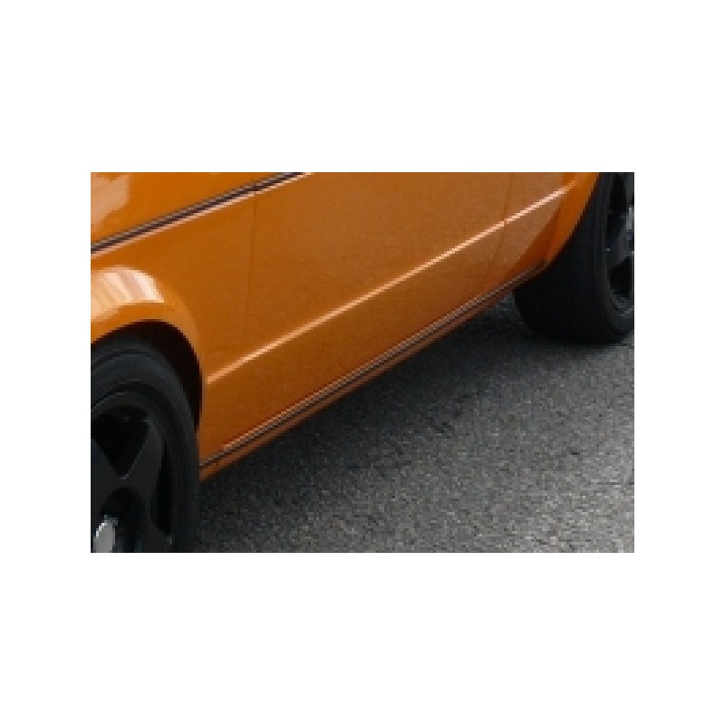 set de 2 baguettes noires sur bas de caisse de Golf 1